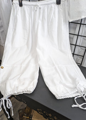 Women's Travel Ready 100% Cotton Breathable White Capri Pant Comfy Fit
