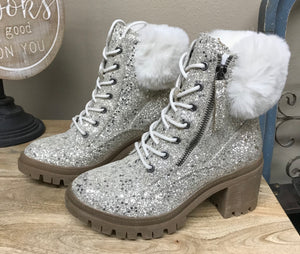 Sparkle and Glitter outdoor Boots for women by Very G