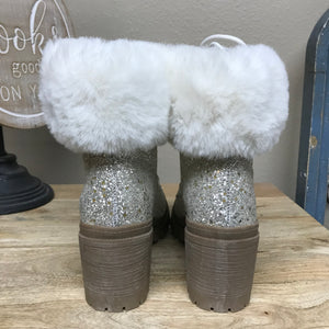 Sparkle and Glitter outdoor Boots for women by Very G