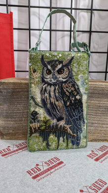 Hand Beaded Club Bag - Owl - Green Background