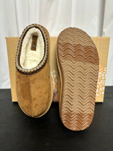 Load image into Gallery viewer, Slip On Women&#39;s Tan Suede Leather Slippers by Very G
