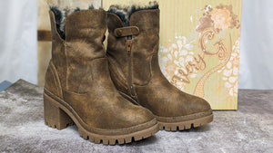 Women's Winter brown Ankle Boot by Very G "North Park" Foldable Faux Fur Collar