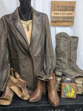 Load image into Gallery viewer, This women&#39;s vintage brown color leather western jacket from Scully&#39;s Leatherwear collection features a single button front, a collar, side slits, and lacing accents.
