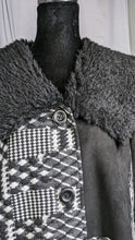 Load image into Gallery viewer, Dramatic Donna White - Black and White Print All Season Coat
