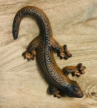 Load image into Gallery viewer, Mini Cast Iron Lizard or Gecko | Wall Hanger