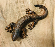 Load image into Gallery viewer, Mini Cast Iron Lizard or Gecko | Wall Hanger