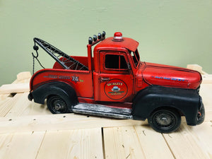 Vintage Red Tow Truck Metal Replica Retro Industrial Decorative Figurine