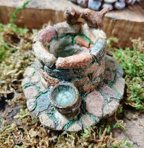 Miniature Wishing Well with A sweet pair of birds and Water Bucket