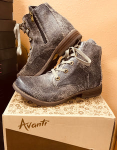 Avanti Cement Color Boots  | Women’s Gray short boots