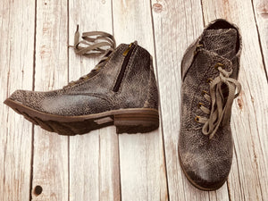 Avanti Cement Color Boots  | Women’s Gray short boots