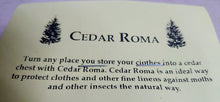 Load image into Gallery viewer, Cedar Chips - Cedar Aroma - Protect your Clothes against Moths