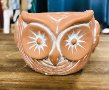 Load image into Gallery viewer, Mini terracotta animal planter with drainage