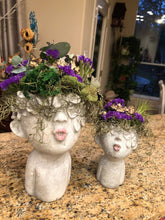 Load image into Gallery viewer, Small Kissing Women cement succulent planter with red lips and glitter