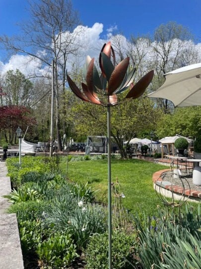 Copper Verde Lotus Kinetic Garden Wind Spinner Garden Art Sculpture  HH176