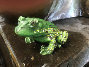 Resin frog toad garden art plant accent decor | indoor outdoor
