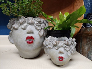 Kissing lady planter with red lips 7" large