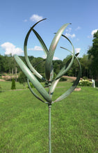 Load image into Gallery viewer, Outdoor green Cheyenne wind spinner | hh99 | Yard Garden Art Kinetic Wind Spinner