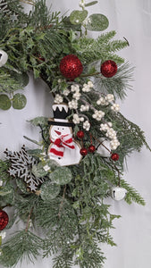 Pine Wreath Indoor Pre-decorated Artificial Christmas Holiday Winter Door or Wall Display