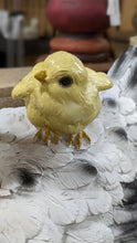 Load image into Gallery viewer, Mother Hen and Baby Chick large and lifelike resin indoor outdoor  Hen lover&#39;s gift
