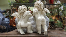 Load image into Gallery viewer, Double Cherub Welcome Stone Rock made of Quality Resin Cherub Lover&#39;s Gift