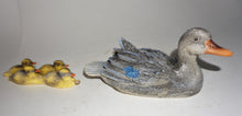 Load image into Gallery viewer, Pond Floaters | Mother Duck and ducklings
