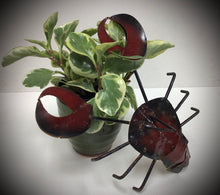 Load image into Gallery viewer, Lobster Metal Garden Art