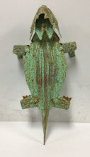Load image into Gallery viewer, Iguana Metal Home or Garden Art