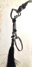 Load image into Gallery viewer, Necklace Open Heart, Oval and Tassel