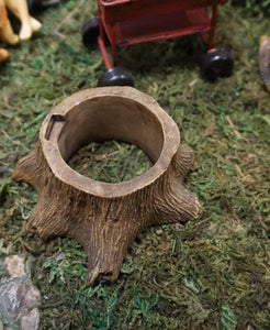 FAIRY GARDEN – RESIN – ‘FAIRY ON STUMP’ | MG322 | 3” T | DRK BROWN TREE STUMP (HIDE SOMETHING TO SOMEONE TO FIND – MAYBE THE TOOTH FAIRY?) FIGURINE IS SITTING ON MOSS