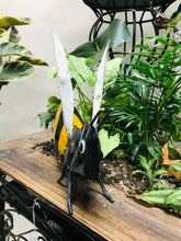 Load image into Gallery viewer, Metal Bumblebee | Honeybee Garden Statue